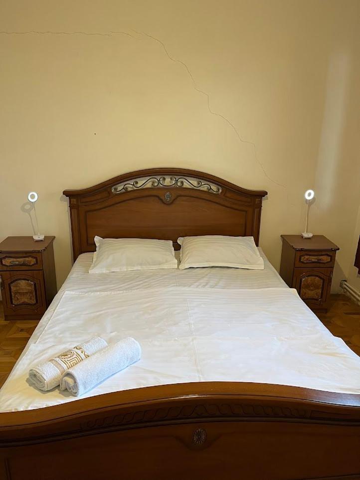 Guest House Saman Garni Ngoại thất bức ảnh